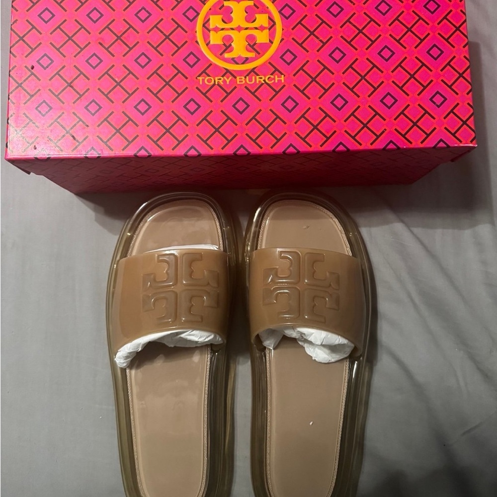 Tory Burch Tan Sandals Elegant Comfort